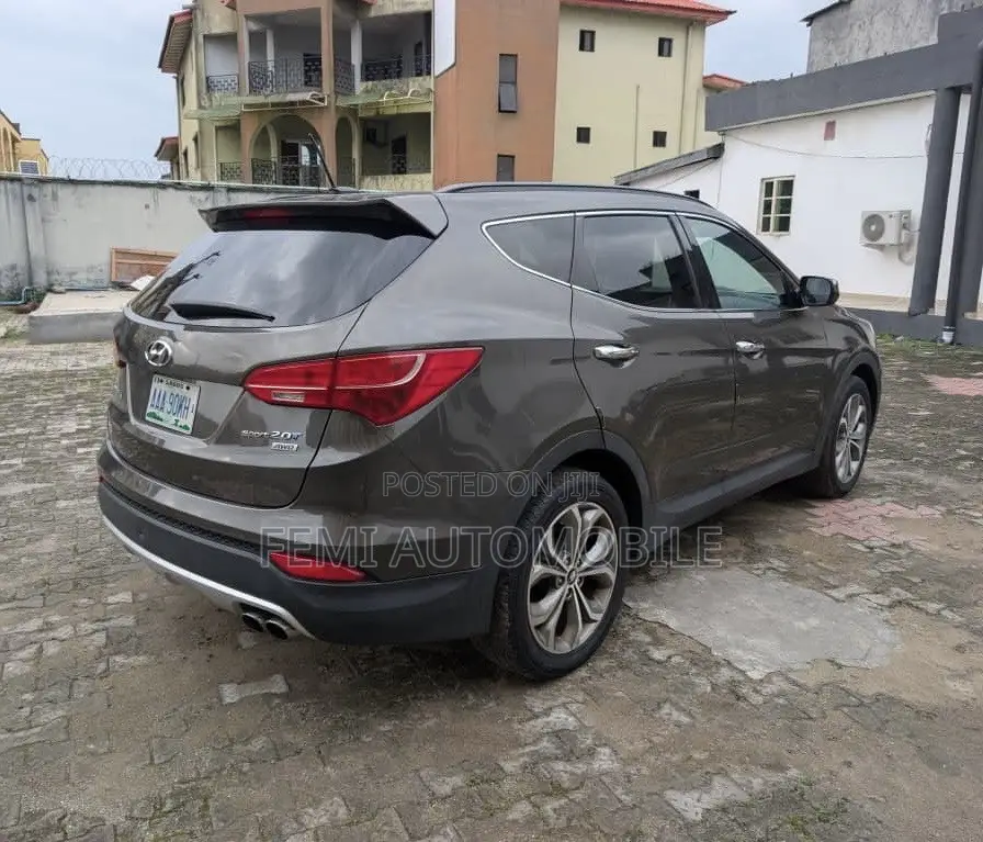 Hyundai Santa Fe 2012 Gray