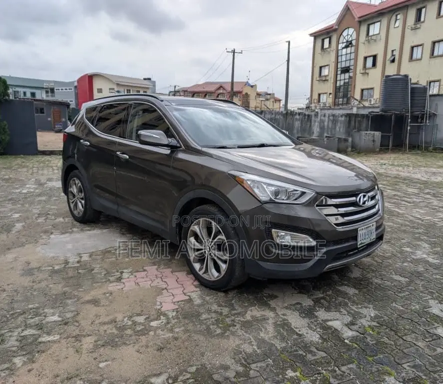 Hyundai Santa Fe 2012 Gray