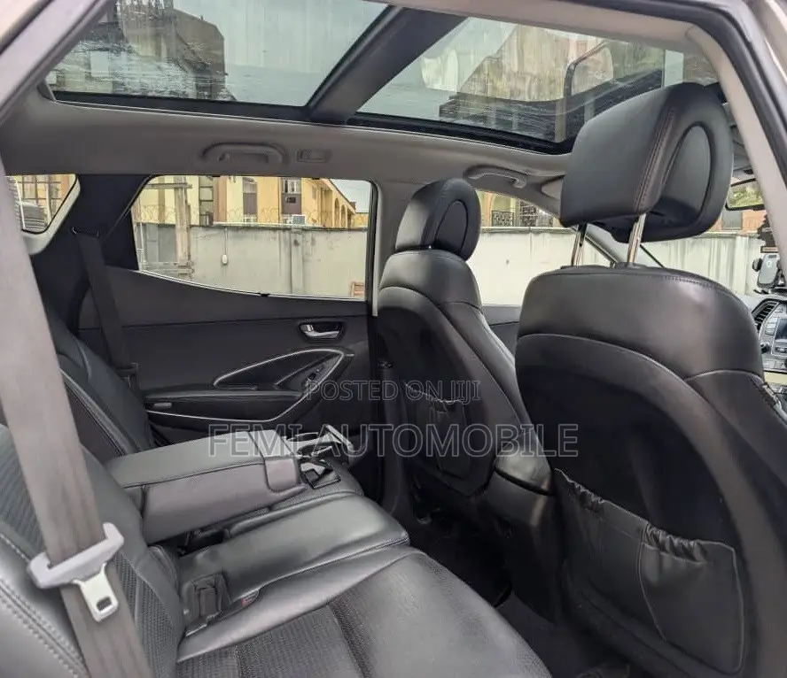 Hyundai Santa Fe 2012 Gray