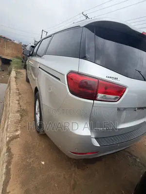 Kia Sedona 2016 Silver