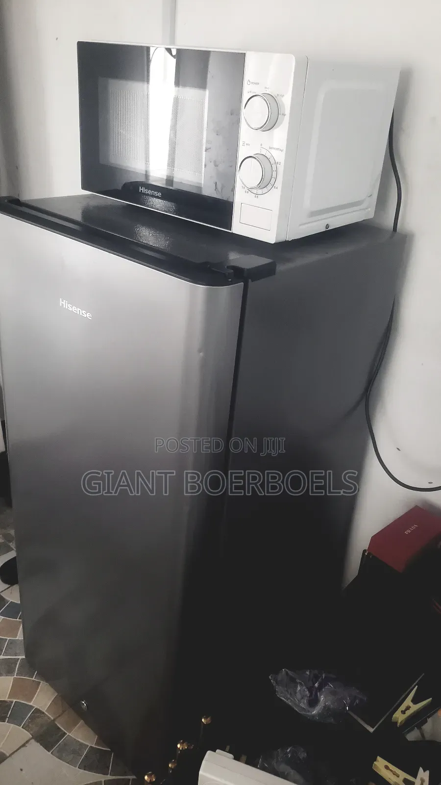 Hisense Micro Wave, Clean and in Good Working Condition