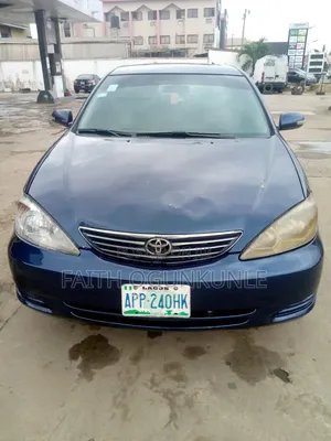 Toyota Camry LE 4dr Sedan (2.4L 4cyl 4A) 2004 Blue