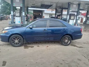 Toyota Camry LE 4dr Sedan (2.4L 4cyl 4A) 2004 Blue