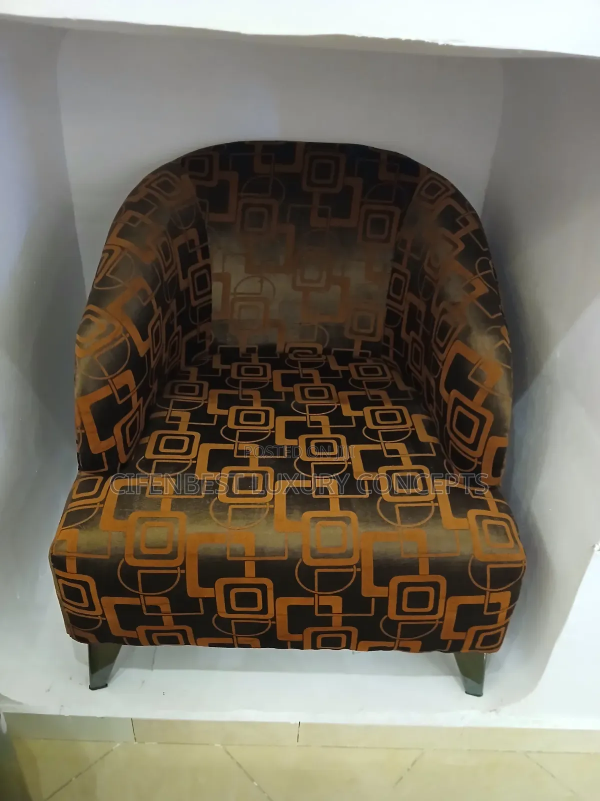 Luxury Single Armed Sofa Chair