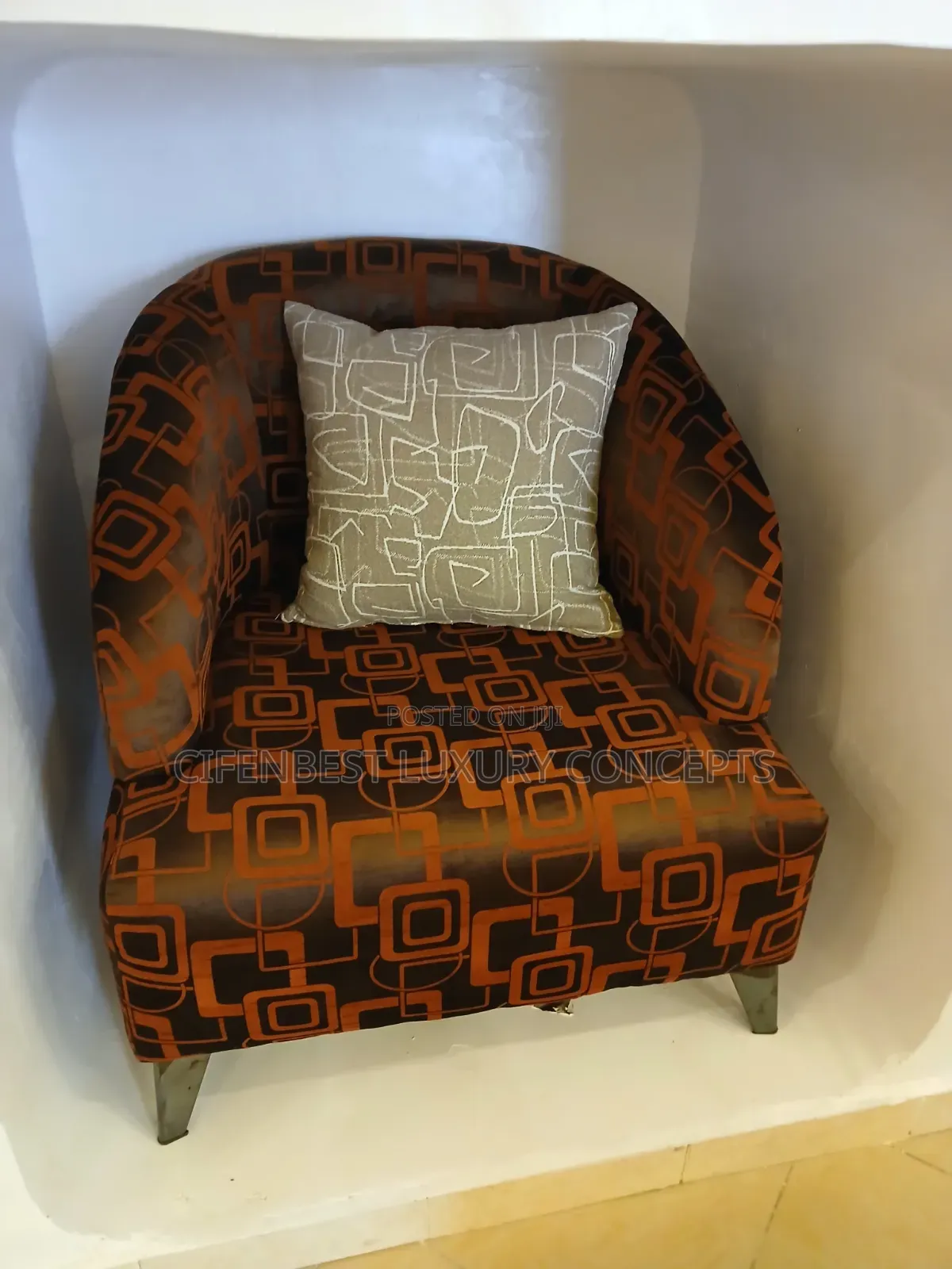 Luxury Single Armed Sofa Chair