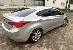 Hyundai Elantra 2013 Silver