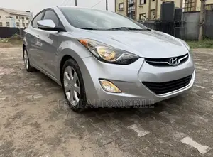 Hyundai Elantra 2013 Silver