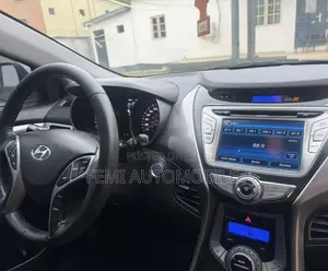 Hyundai Elantra 2013 Silver