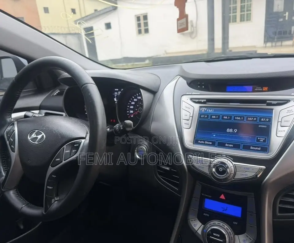 Hyundai Elantra 2013 Silver