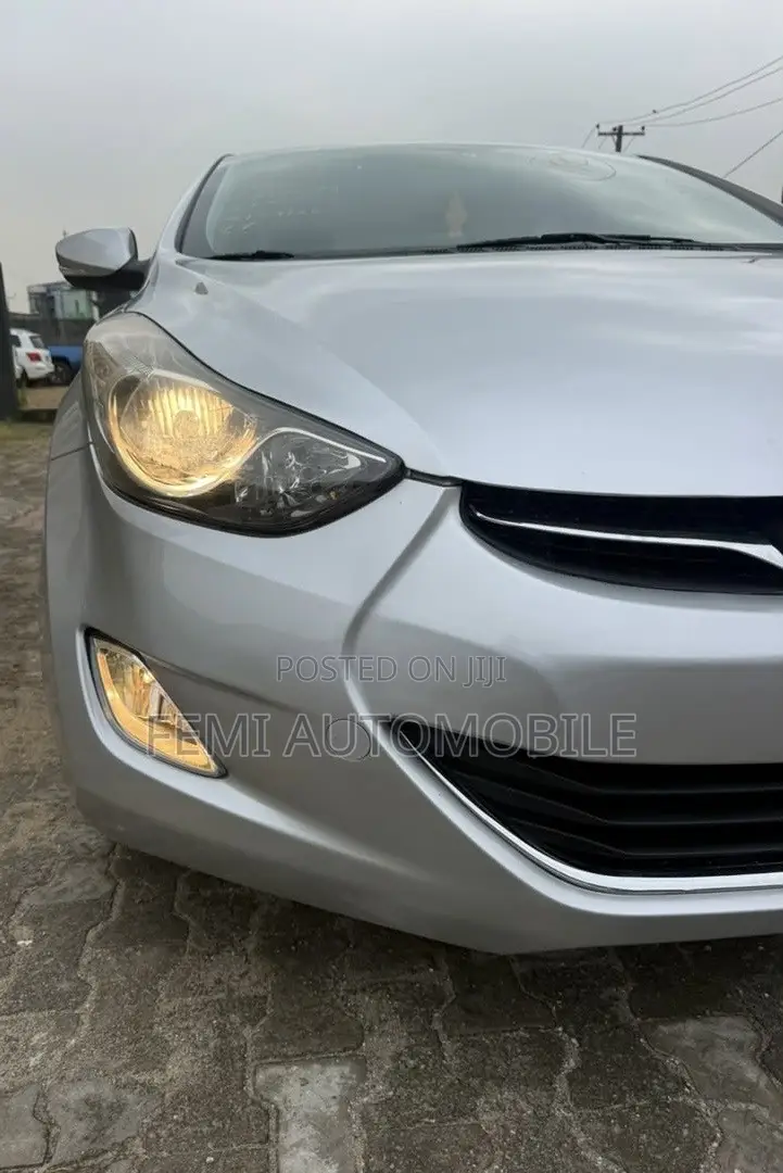 Hyundai Elantra 2013 Silver