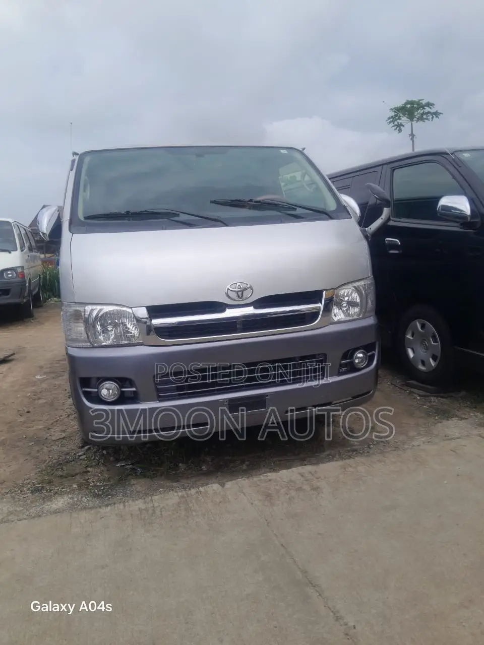Toyota HiAce 2012 Grey