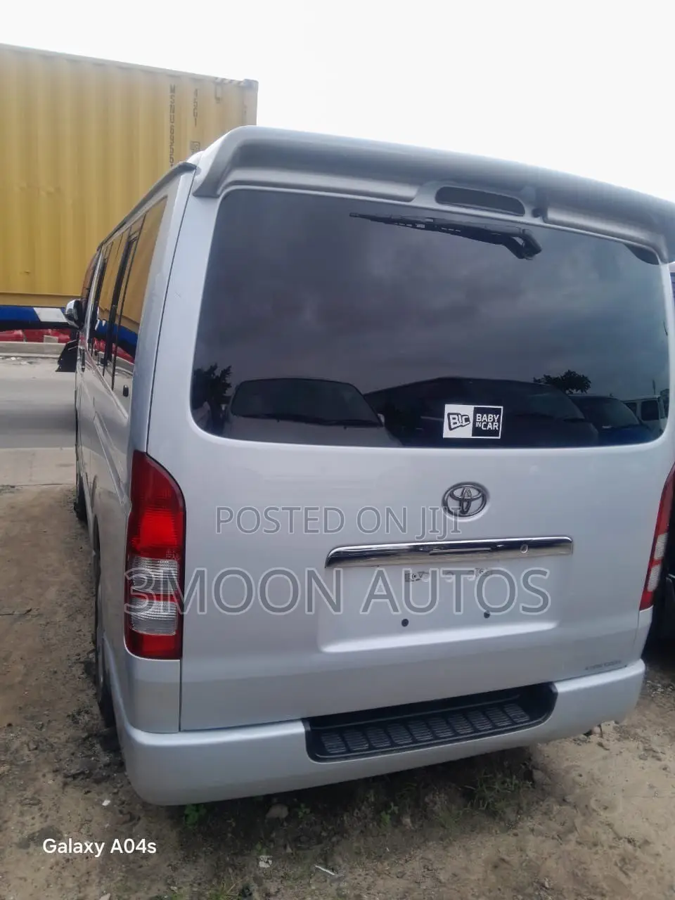 Toyota HiAce 2012 Grey