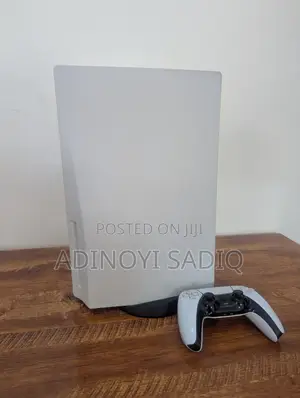 PS5 Console (With Disc Drive)