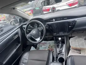 Toyota Corolla S 4dr Sedan (1.8L 4cyl CVT) 2014 Silver
