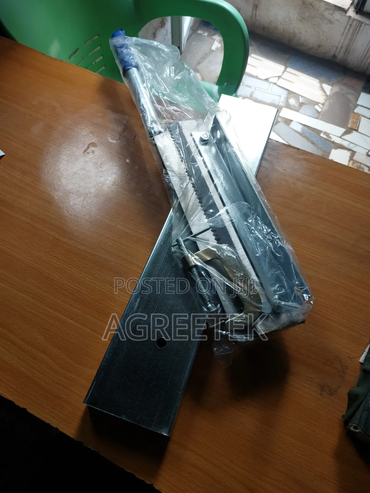 Manual Chicken Cutter