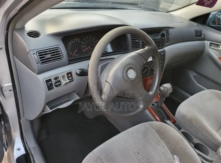 Toyota Corolla 2005 Silver