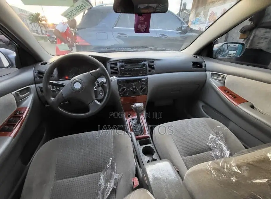 Toyota Corolla 2005 Silver