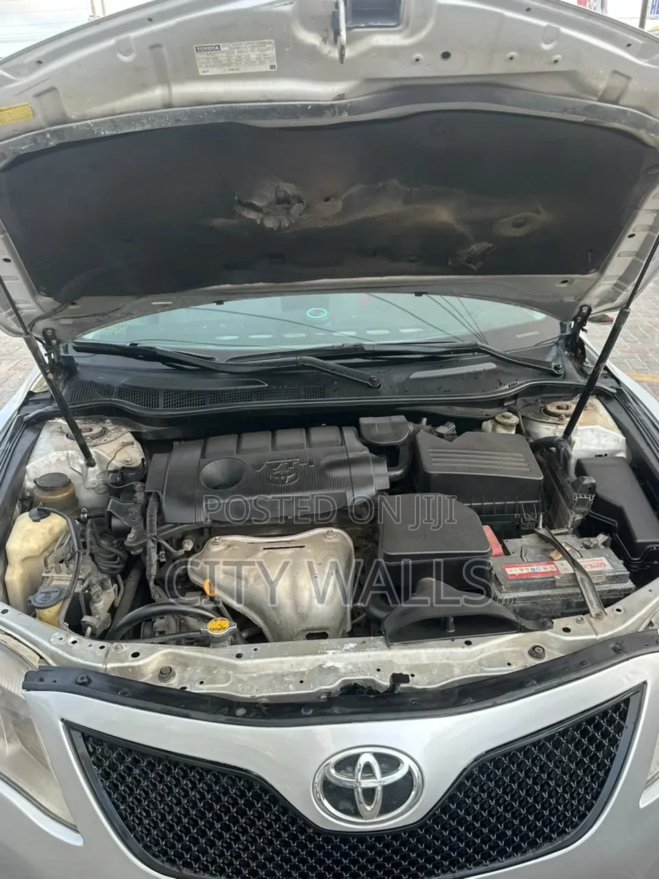 Toyota Camry 2010 Silver