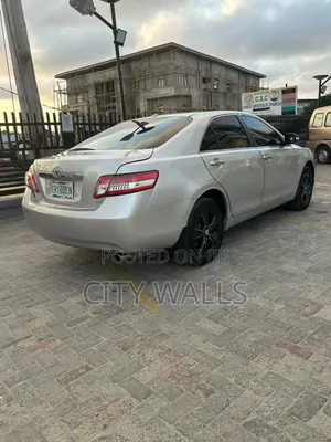 Toyota Camry 2010 Silver