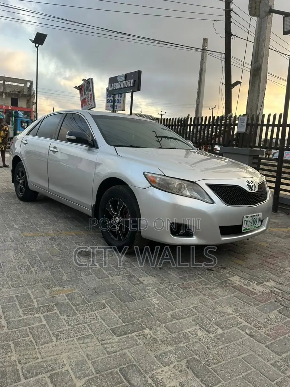 Toyota Camry 2010 Silver