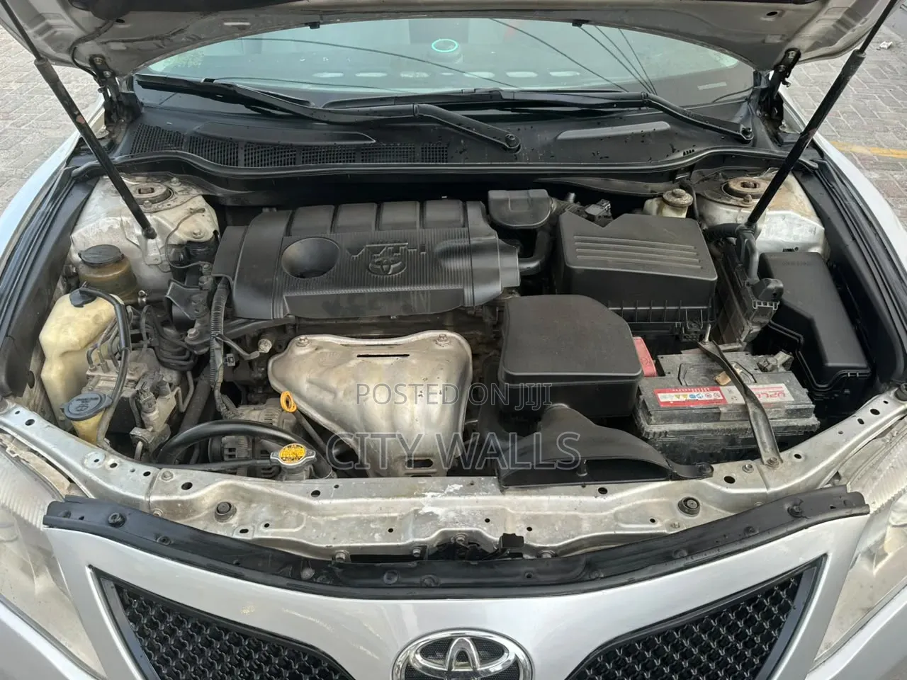 Toyota Camry 2010 Silver