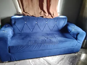 Neatly Used 7sitters Cushion Chairs With Centre Table.