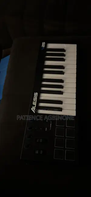 Alesis V25 Midi
