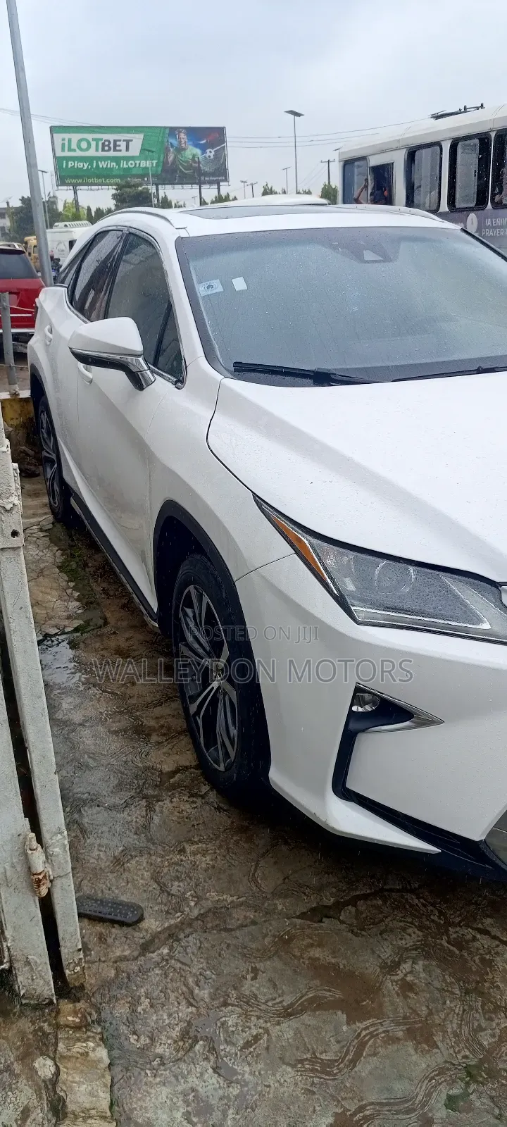 Lexus RX 350 AWD 2017 White