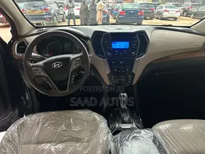 Hyundai Santa Fe GLS 4dr SUV AWD (3.3L 6cyl 6A) 2014 Gray
