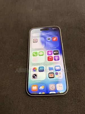 New Apple iPhone 16 128 GB White