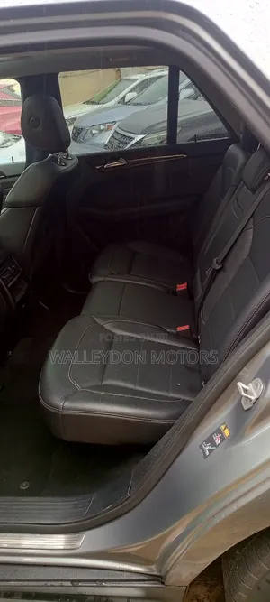 Mercedes-Benz M Class ML350 4dr SUV (3.5L 6cyl 7A) 2015 Gray