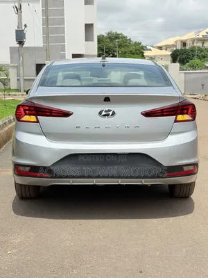 Hyundai Elantra 2019 Silver