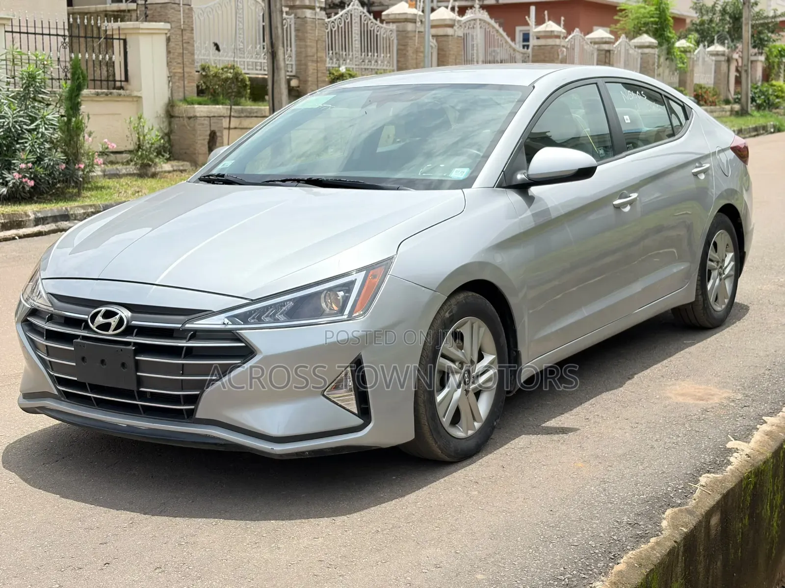 Hyundai Elantra 2019 Silver