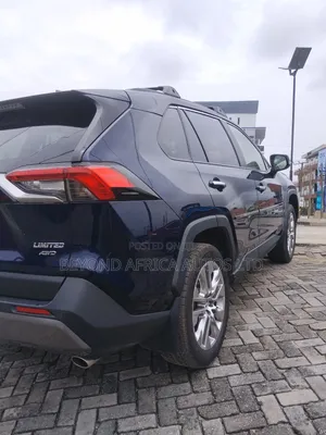 Toyota RAV4 2020 Blue