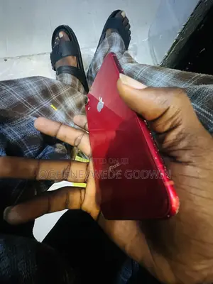 Apple iPhone XR 64 GB Red