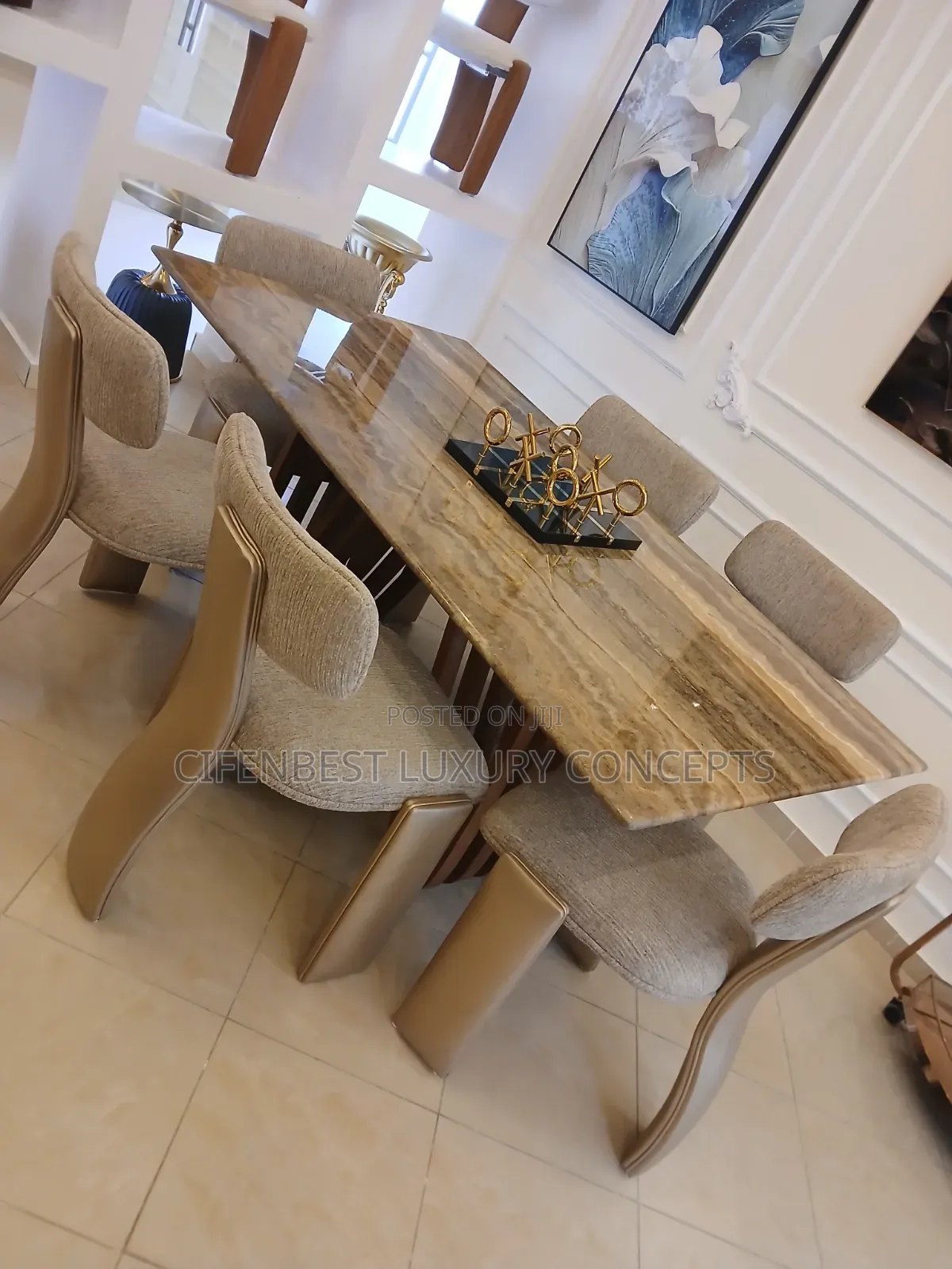 Six Seaters Turkey Dinning Table Set