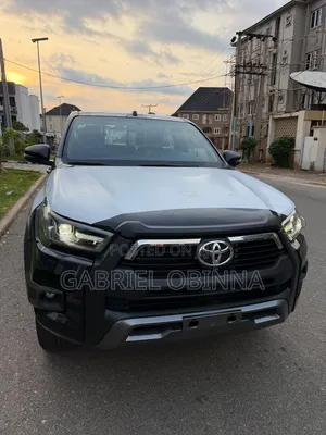 New Toyota Hilux SR5+ 2026 Black