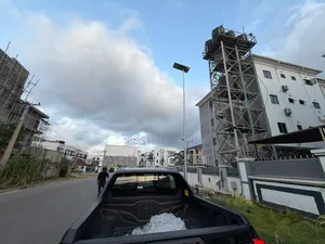 New Toyota Hilux SR5+ 2026 Black