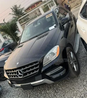 Mercedes-Benz M Class ML350 4dr SUV (3.5L 6cyl 7A) 2014 Black