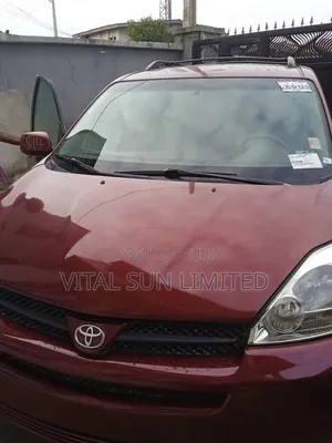Toyota Sienna XLE 2005 Red