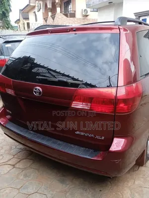 Toyota Sienna XLE 2005 Red