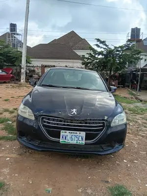 Peugeot 301 2012 Black