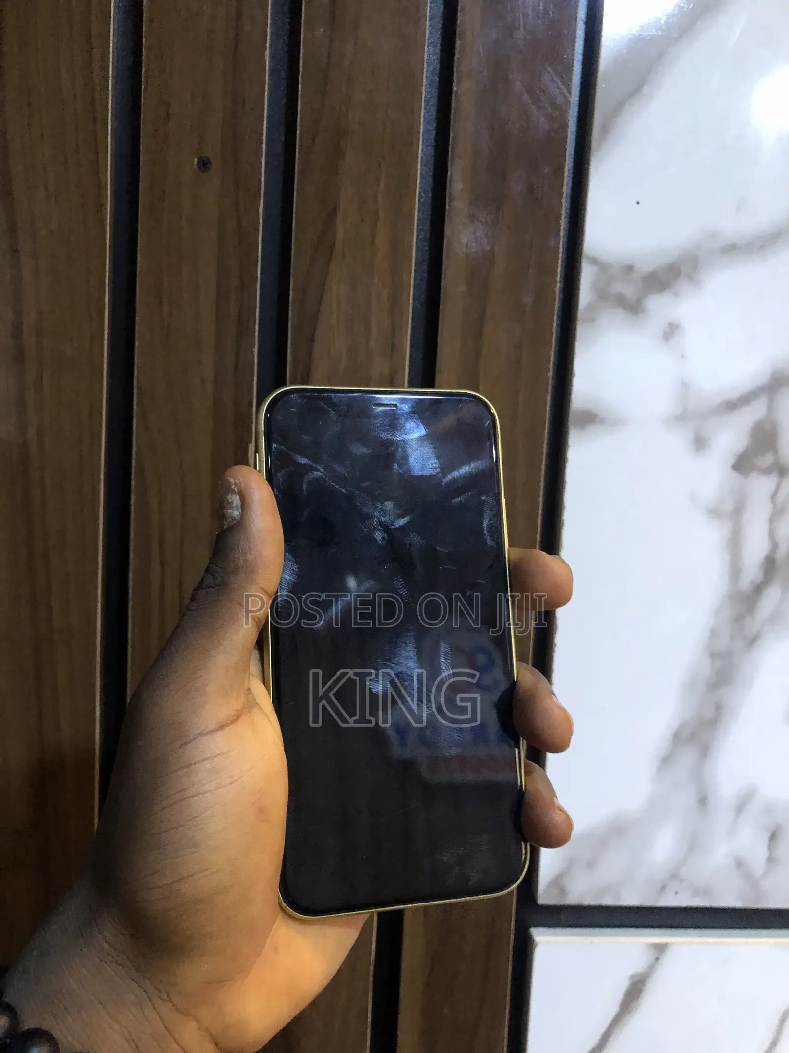 Apple iPhone 11 64 GB Yellow