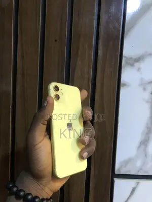 Apple iPhone 11 64 GB Yellow