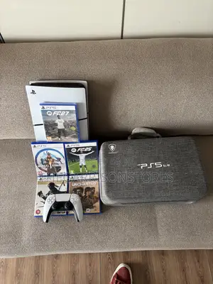 UK Preowned Ps5 Slim 1 1TB and Controller