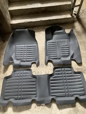 RAV4 Premium Quality Leather 4D Mat