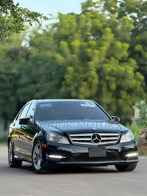 Mercedes-Benz C300 2014 Black
