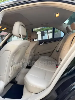 Mercedes-Benz C300 2014 Black