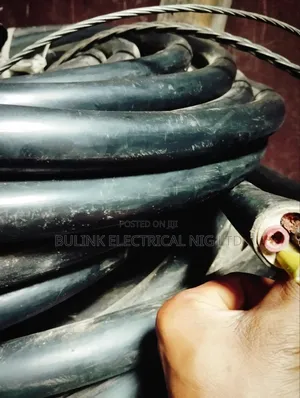 35 Mm 4 Core Flexible Power Cable Black