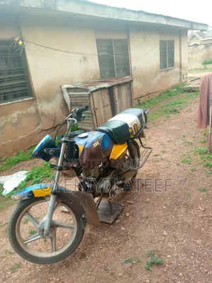 TVS HLX 125 2023 Blue